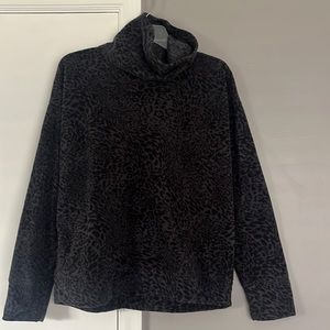 Black leopard pullover